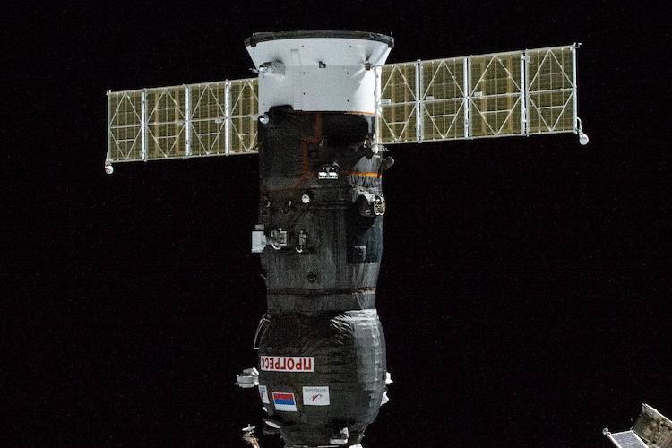 รัสเซียออกจากสถานีอวกาศแล้ว หลังสารหล่อเย็นรั่วไหล